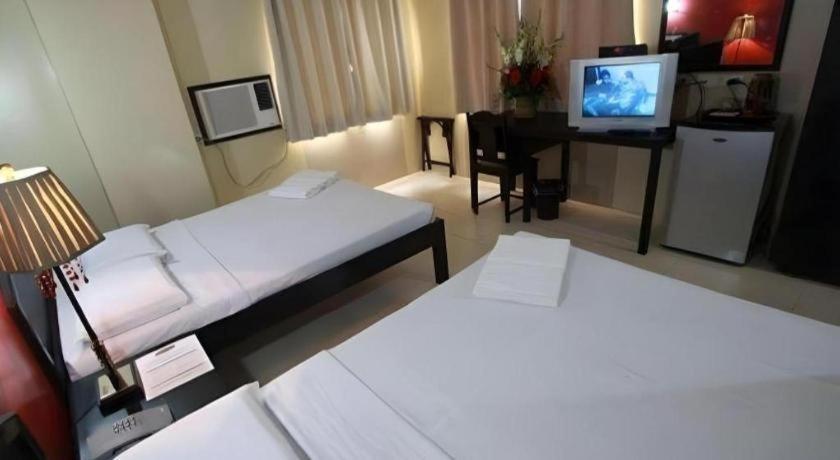 Sampaguita Suites Plaza Garcia Cebu Esterno foto