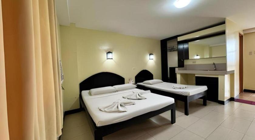 Sampaguita Suites Plaza Garcia Cebu Esterno foto